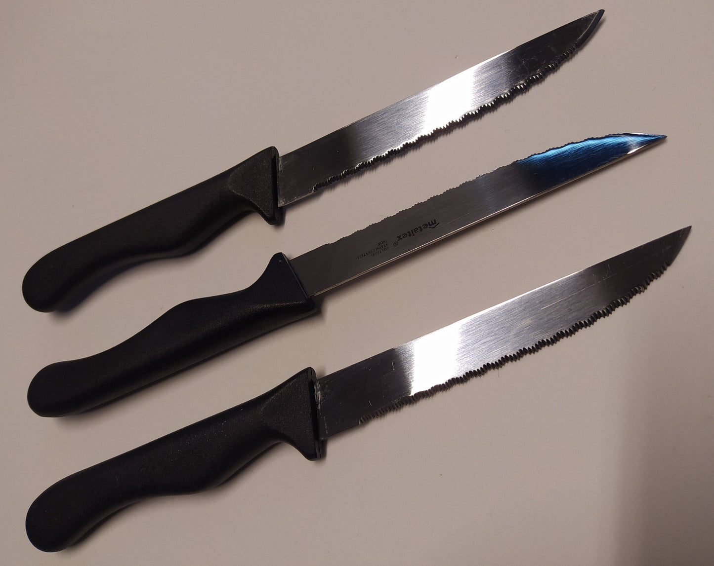 cuchillos con filo + microdentados, 3 unidades