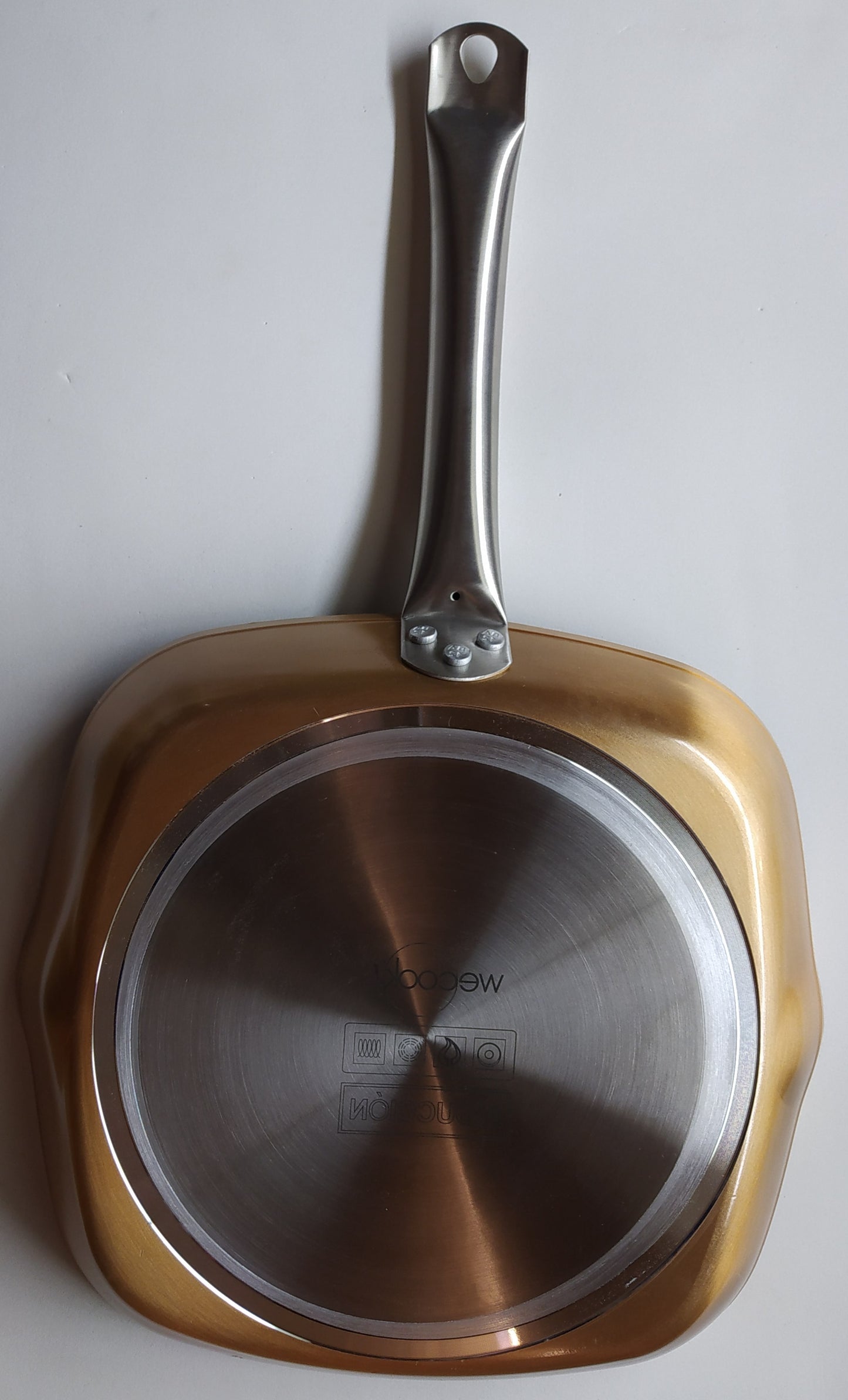 grill antiadherente 28x28x4,5 cm liso